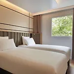 Mercure Paris 4*