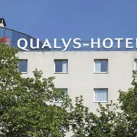 Mercure Paris 4*