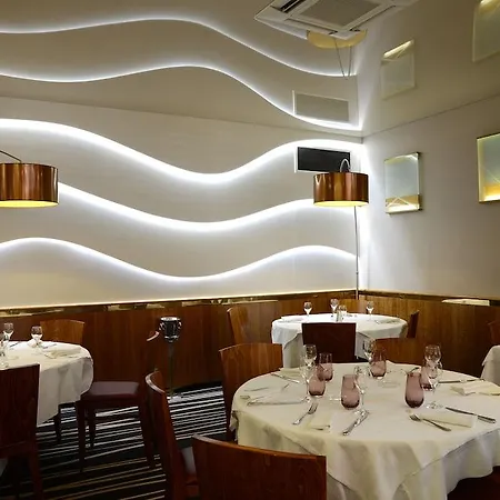 Hotel Qualys-hôtel Nanterre-paris La Défense