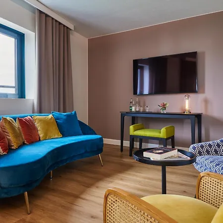 Hotel Qualys-hôtel Nanterre-paris La Défense 4*