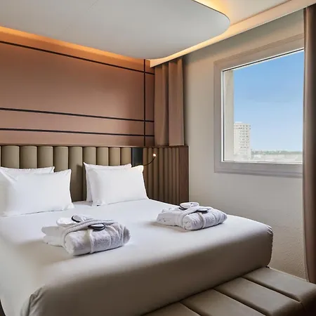 Qualys-hôtel Nanterre-paris La Défense 4* Nanterre