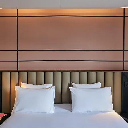 Mercure Paris 4*