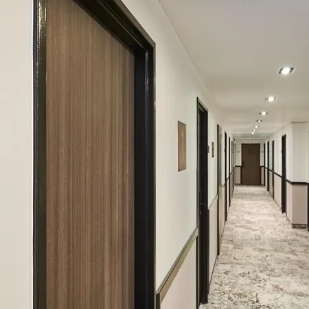 Hotel Qualys-hôtel Nanterre-paris La Défense Nanterre