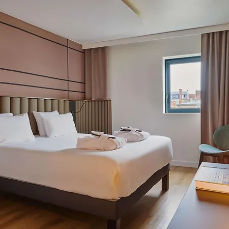 Hotel Qualys-hôtel Nanterre-paris La Défense 4*
