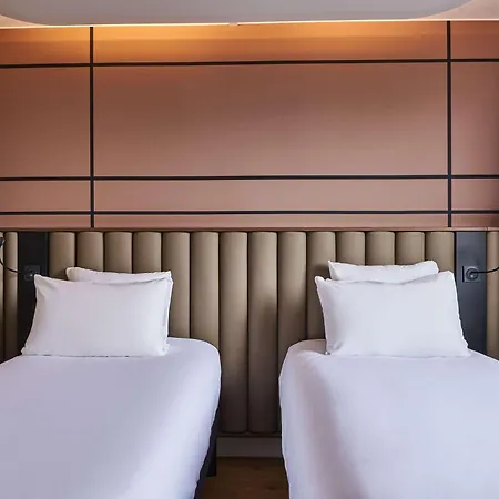 Qualys-hôtel Nanterre-paris La Défense Hotel