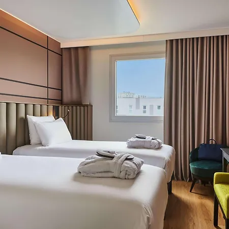 Hotel Qualys-hôtel Nanterre-paris La Défense 4*