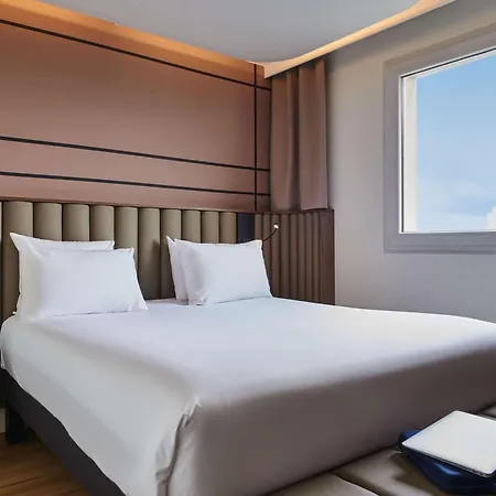 Qualys-hôtel Nanterre-paris La Défense Hotel Nanterre