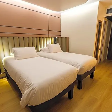 Mercure Paris 4*
