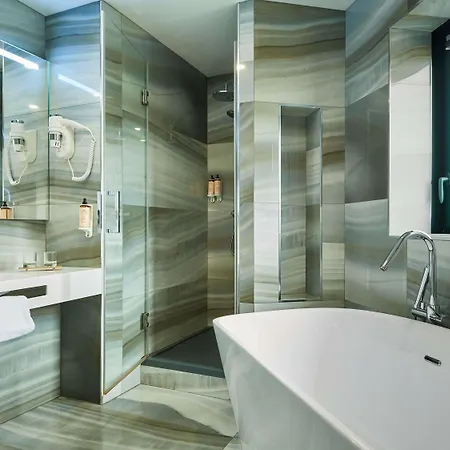 Mercure Paris 4*