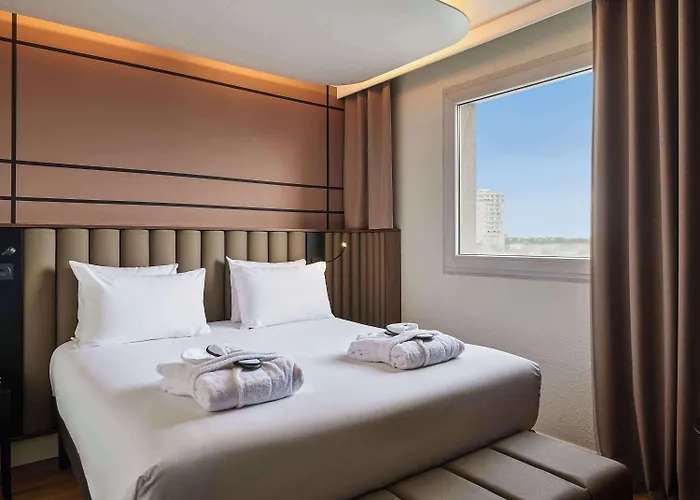 Mercure Paris 4*
